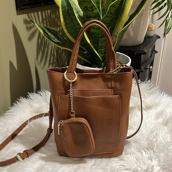 Brown Leather Tote Bag with Pouch - Picture 1 of 7